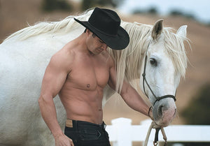 I KNOW HOW MUCH YOU LIKE HORSES!
